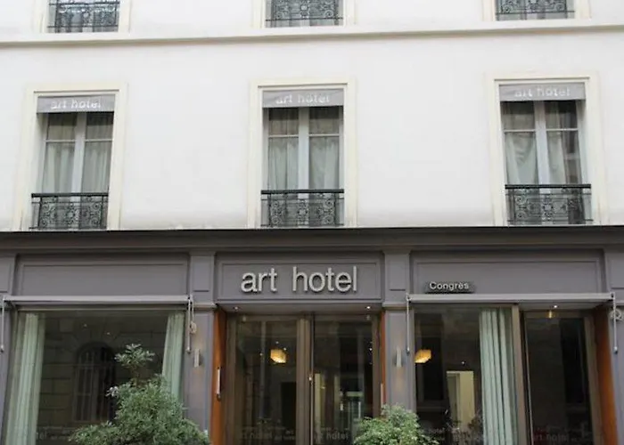 فندق Art Congres 3*